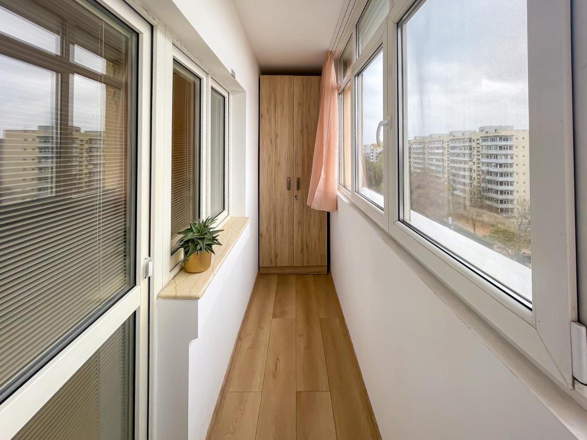 National Arena Mega Mall Elana Apartment Bukares Bagian luar foto